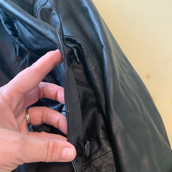 Colebrook leather jacket. size L. In Black. - Picture 11 of 11